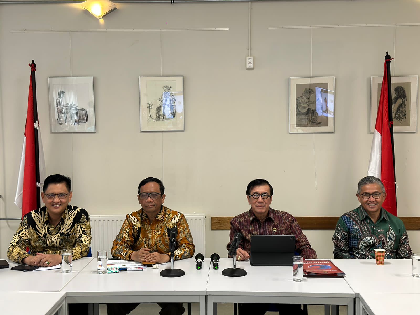 MENKOPOLHUKAM MENKUMHAM