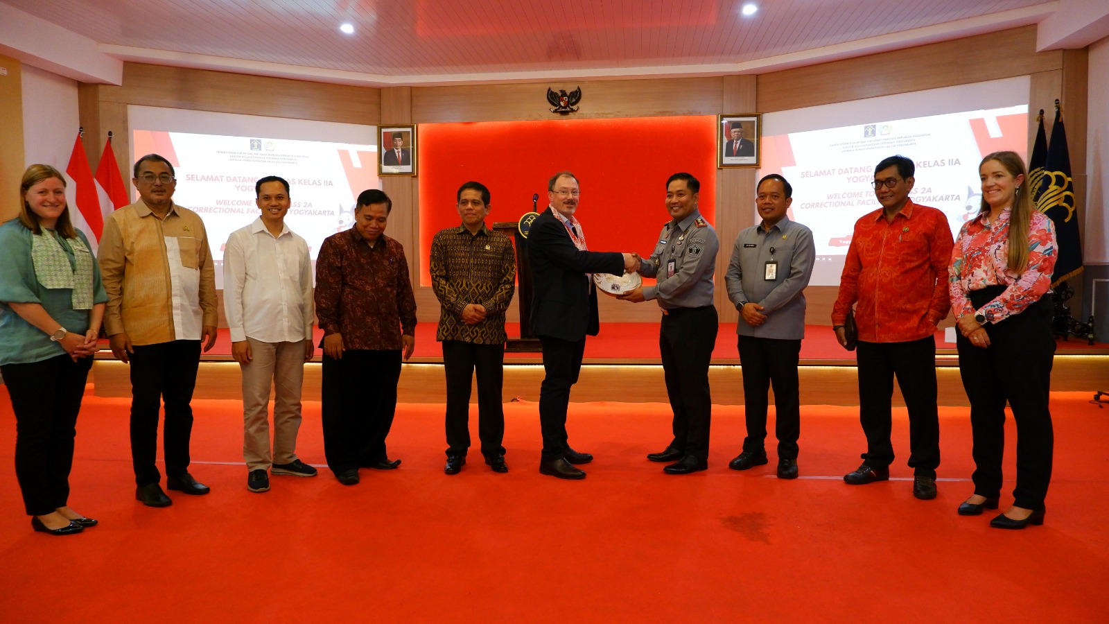 Ombudsman Ausie 7